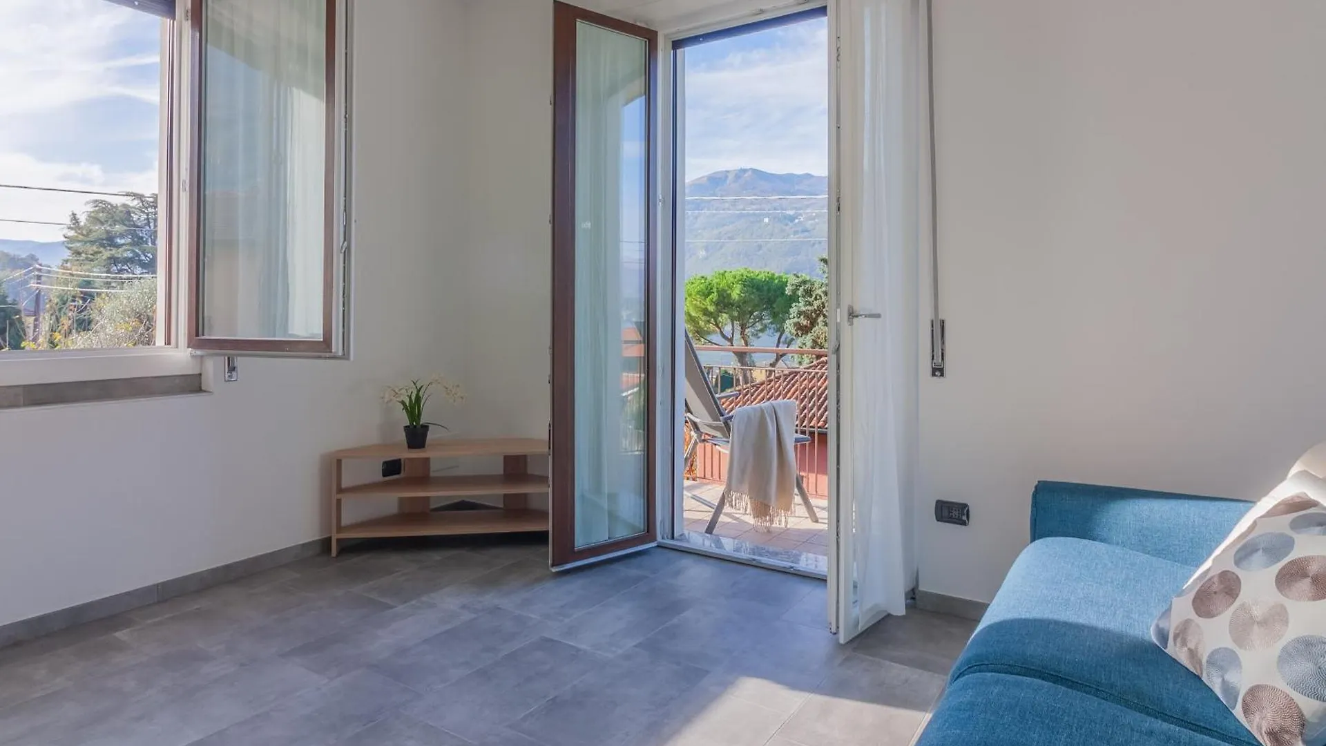 Sweet Caroline Apartment Lierna